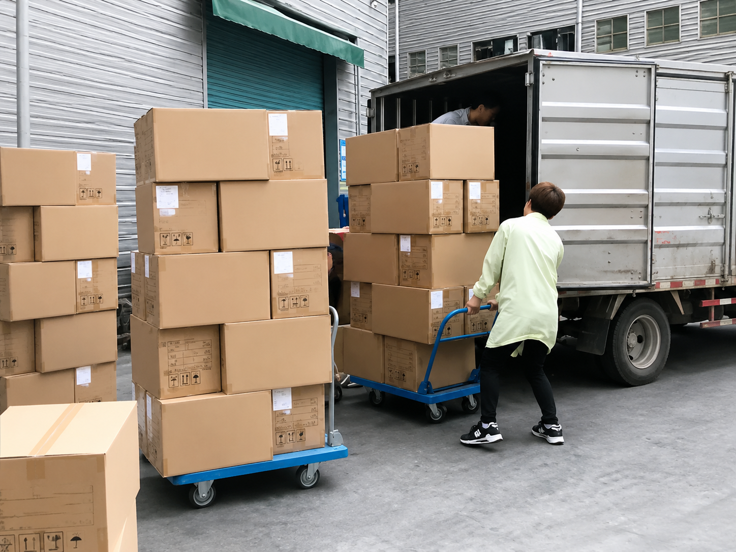 Sample order and shipment coordination